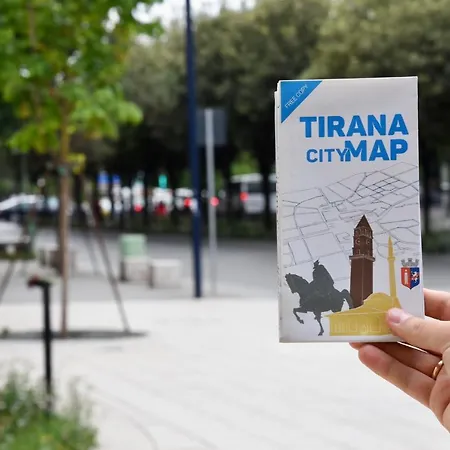 森特鲁姆酒店 酒店 地拉那