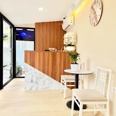 森特鲁姆酒店 地拉那